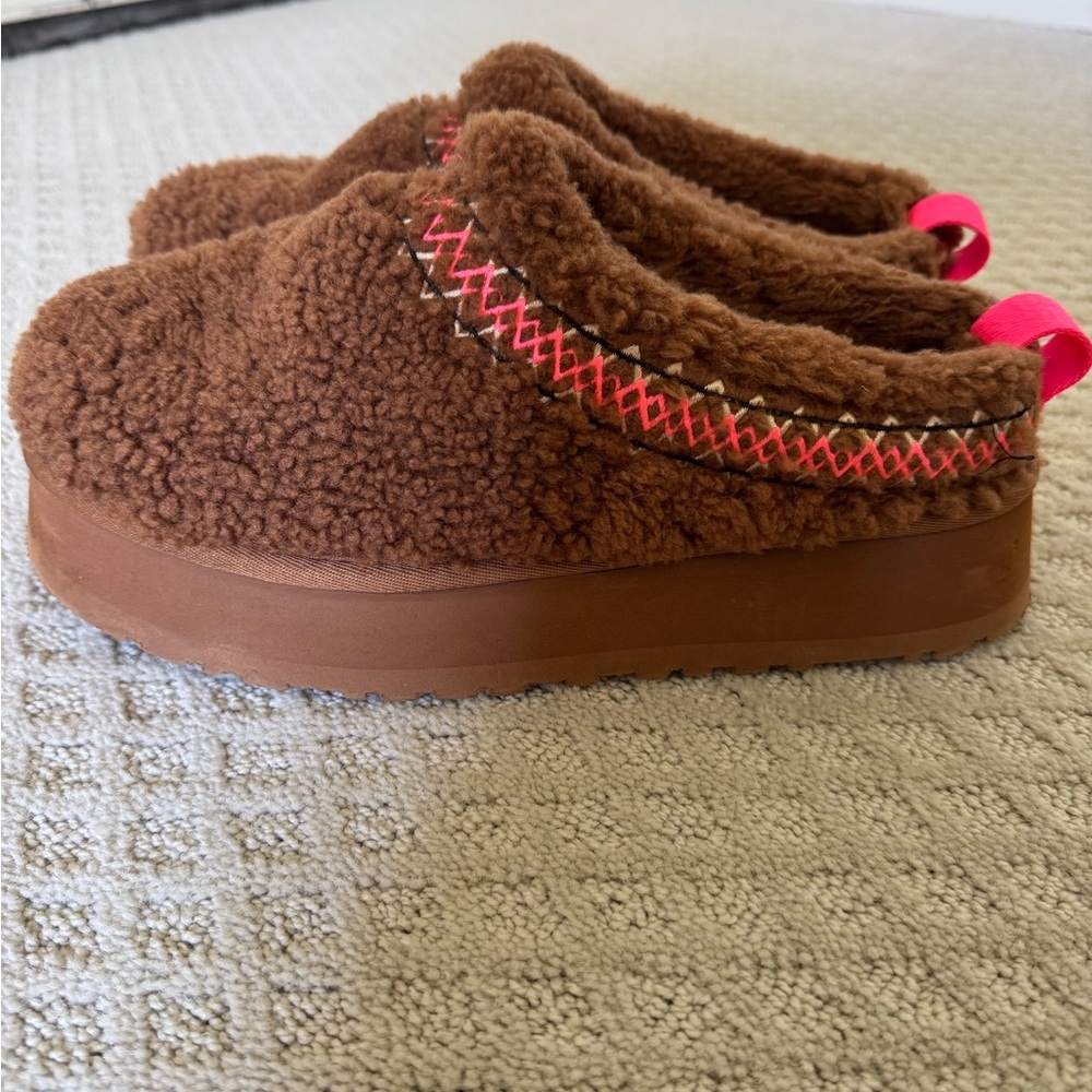 Ugg Shearling Tazz Slippers